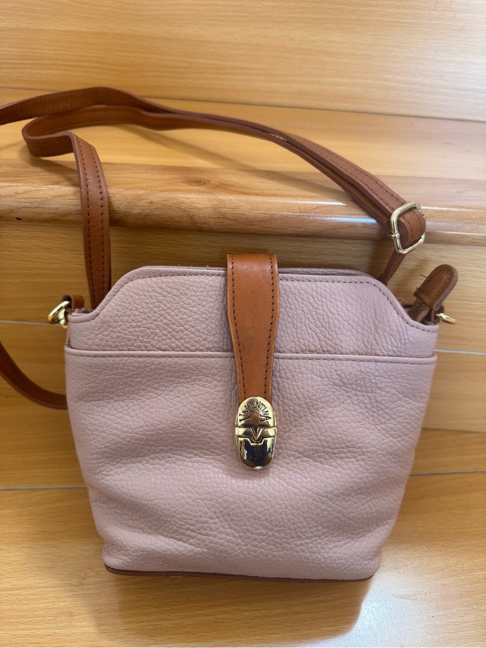 COPY - Crossbody Bag, good quality, looks small but have big space